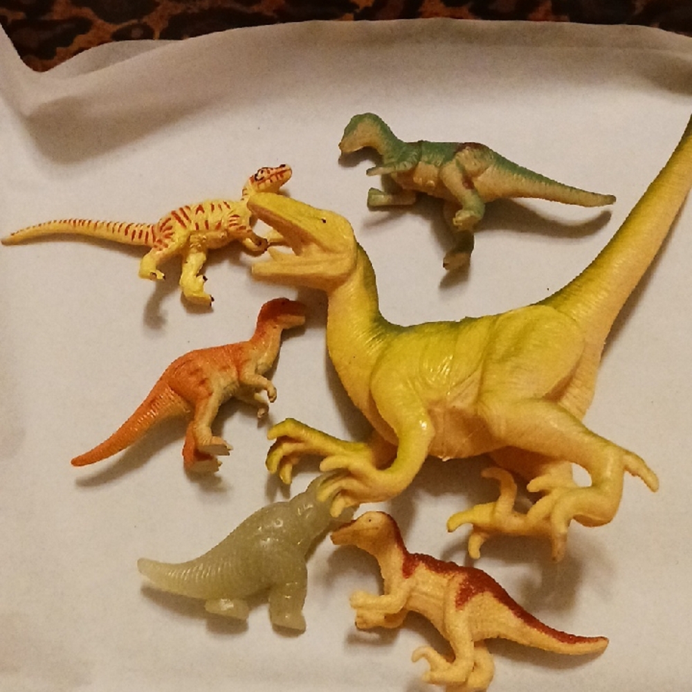 Dinosaur Action Figure Playset - Multicolor
